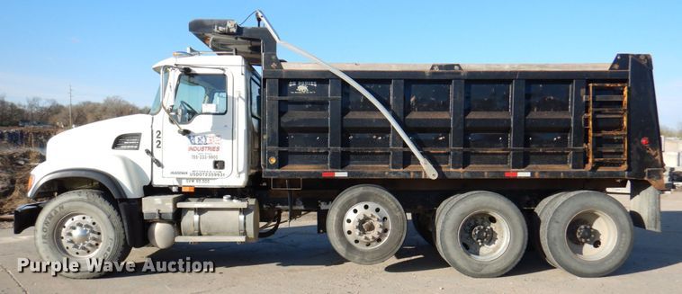 image for item DM6121 2007 Mack CV713  dump truck