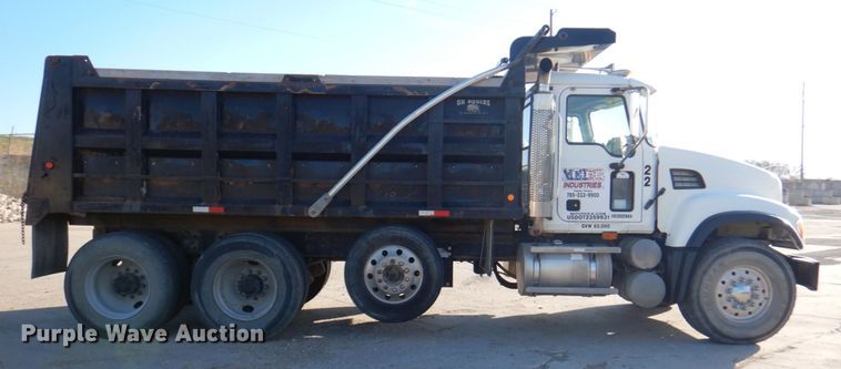 image for item DM6121 2007 Mack CV713  dump truck