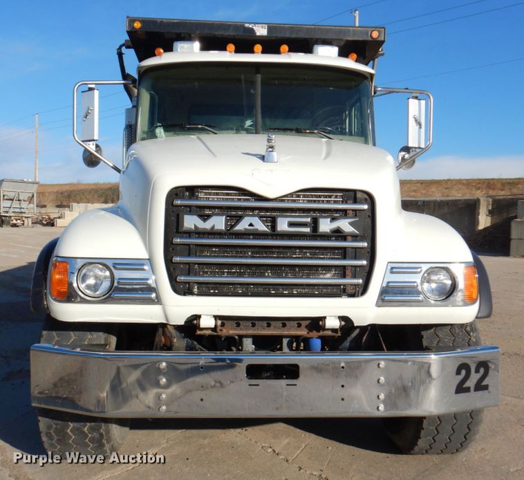 image for item DM6121 2007 Mack CV713  dump truck