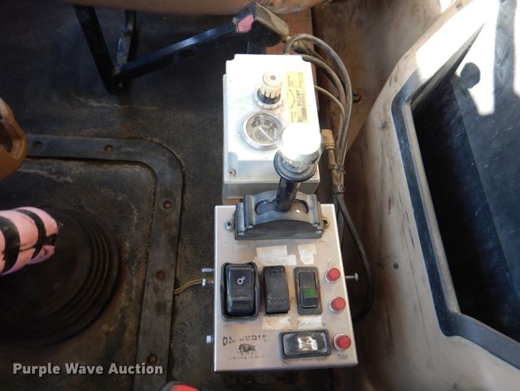 image for item DM6121 2007 Mack CV713  dump truck