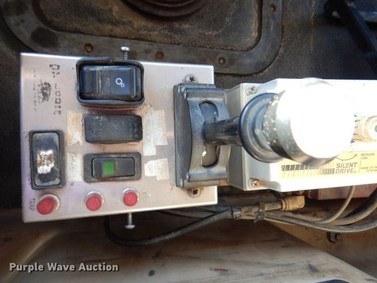 image for item DM6121 2007 Mack CV713  dump truck