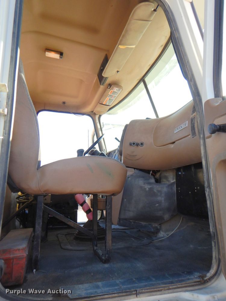 image for item DM6121 2007 Mack CV713  dump truck