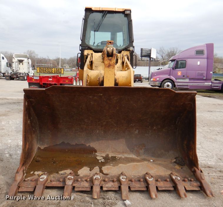 image for item DM6122 2001 Caterpillar 963C  track loader