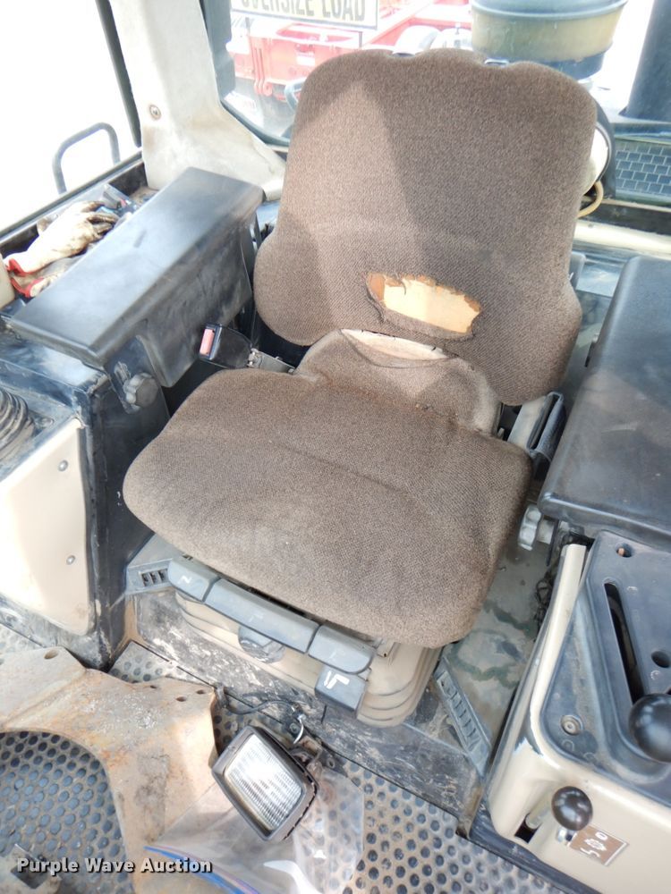 image for item DM6122 2001 Caterpillar 963C  track loader