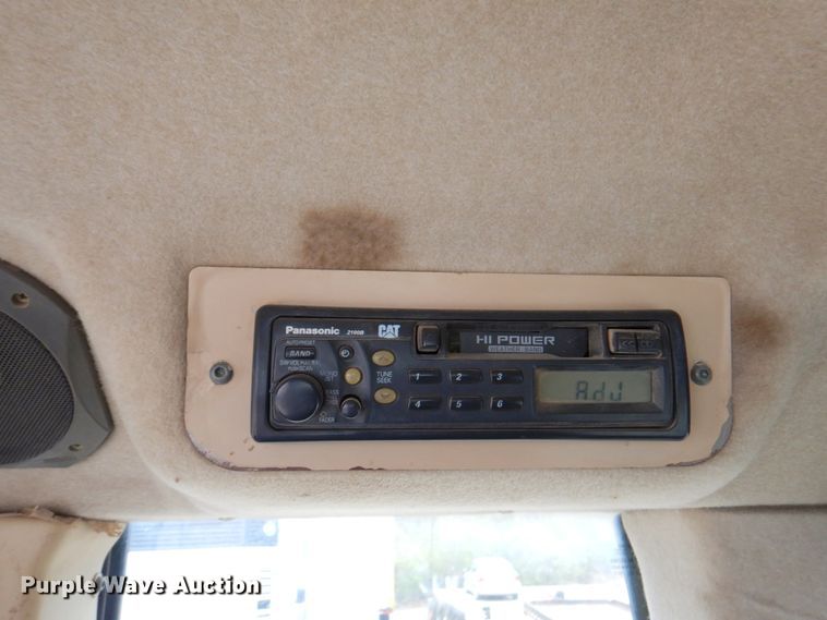 image for item DM6122 2001 Caterpillar 963C  track loader