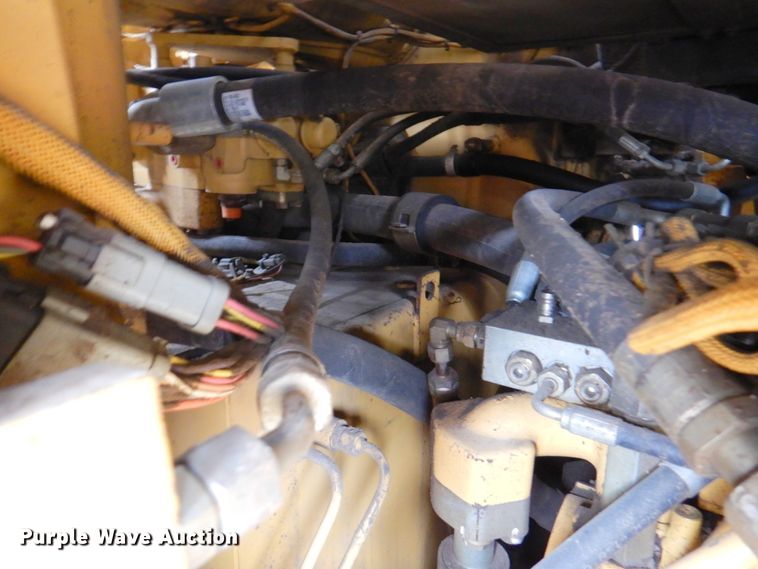 image for item DM6122 2001 Caterpillar 963C  track loader