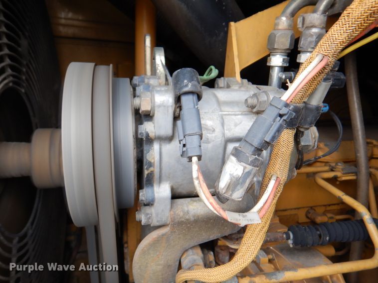 image for item DM6122 2001 Caterpillar 963C  track loader