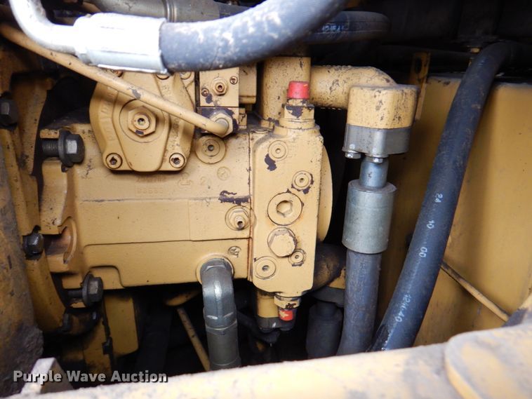 image for item DM6122 2001 Caterpillar 963C  track loader