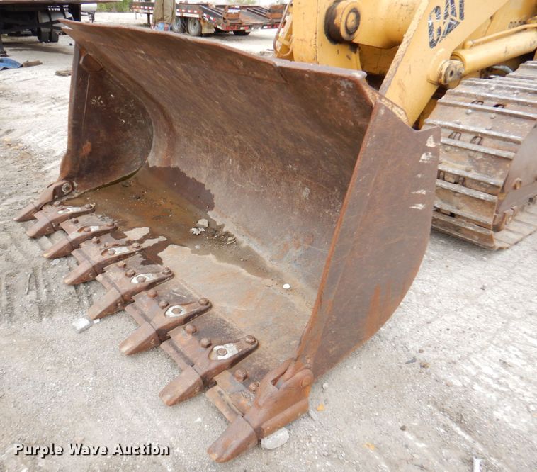 image for item DM6122 2001 Caterpillar 963C  track loader