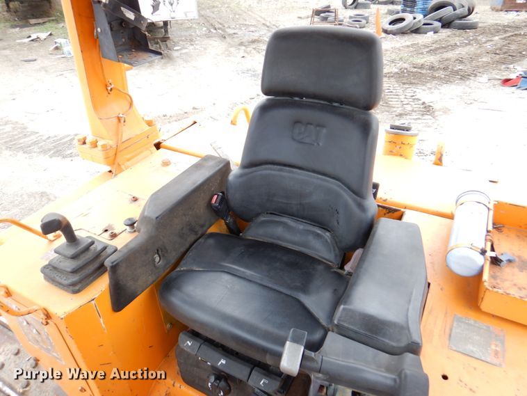 image for item DM6124 1999 Caterpillar D6M XL  dozer