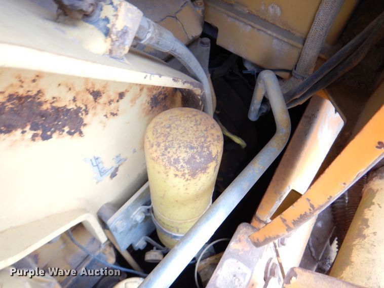 image for item DM6124 1999 Caterpillar D6M XL  dozer