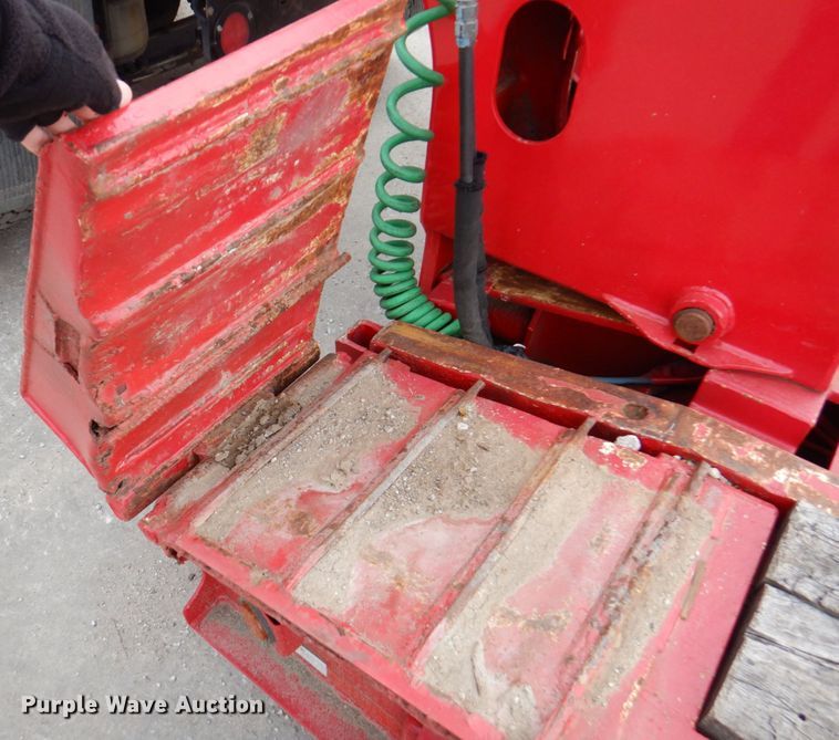 image for item DM6126 2005 Trail King TK110HDG-503  lowboy equipment trailer