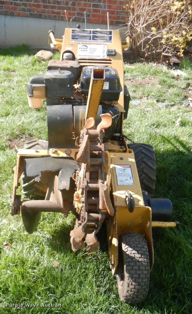 image for item DM6134 2006 Vermeer RT100  trencher