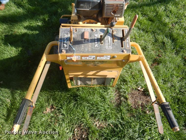 image for item DM6134 2006 Vermeer RT100  trencher