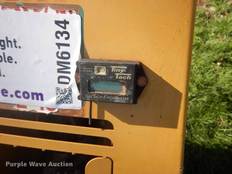 image for item DM6134 2006 Vermeer RT100  trencher