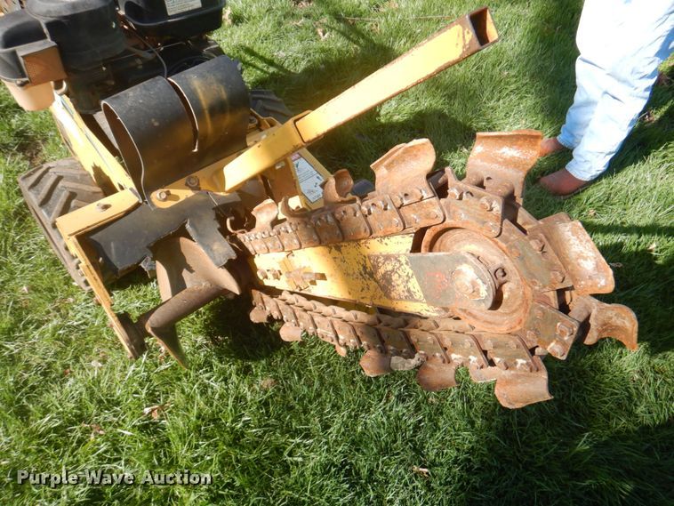 image for item DM6134 2006 Vermeer RT100  trencher
