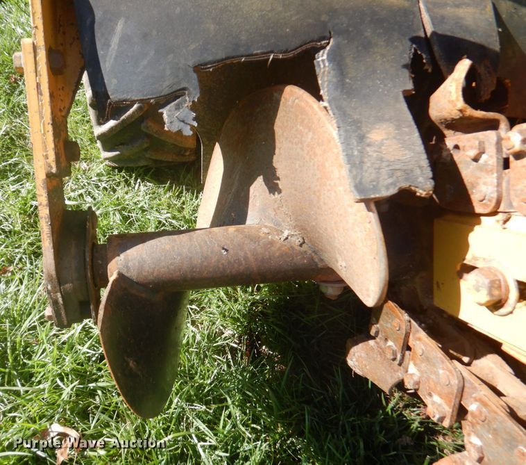 image for item DM6134 2006 Vermeer RT100  trencher