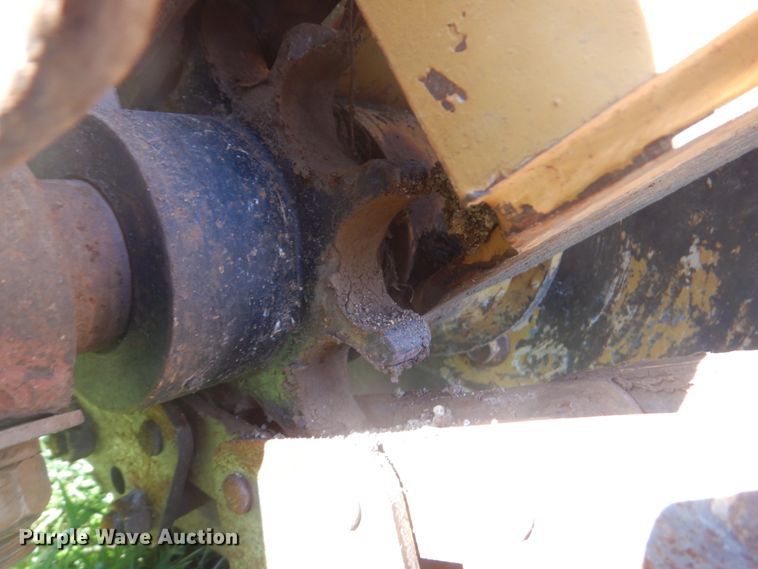 image for item DM6134 2006 Vermeer RT100  trencher
