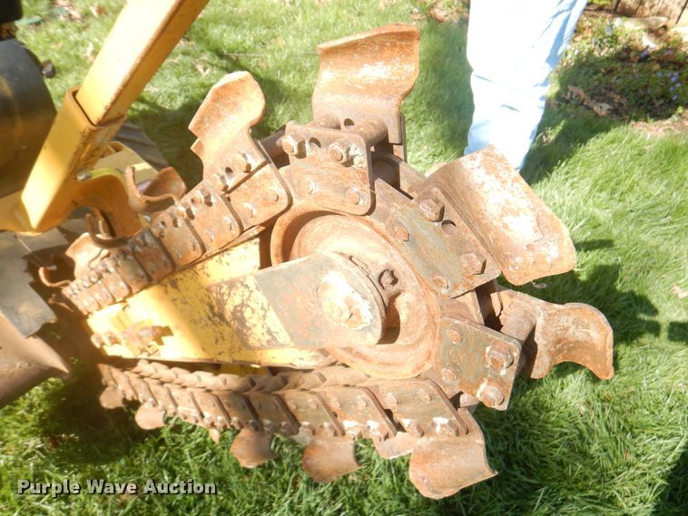 image for item DM6134 2006 Vermeer RT100  trencher