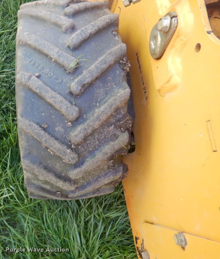 image for item DM6134 2006 Vermeer RT100  trencher
