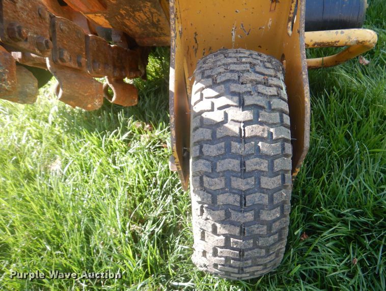 image for item DM6134 2006 Vermeer RT100  trencher