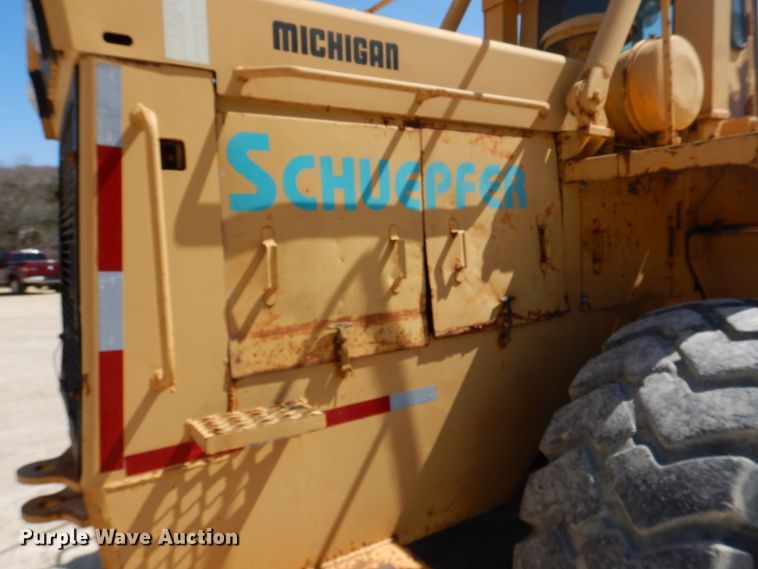 image for item DM7288 Clark 125B  wheel loader