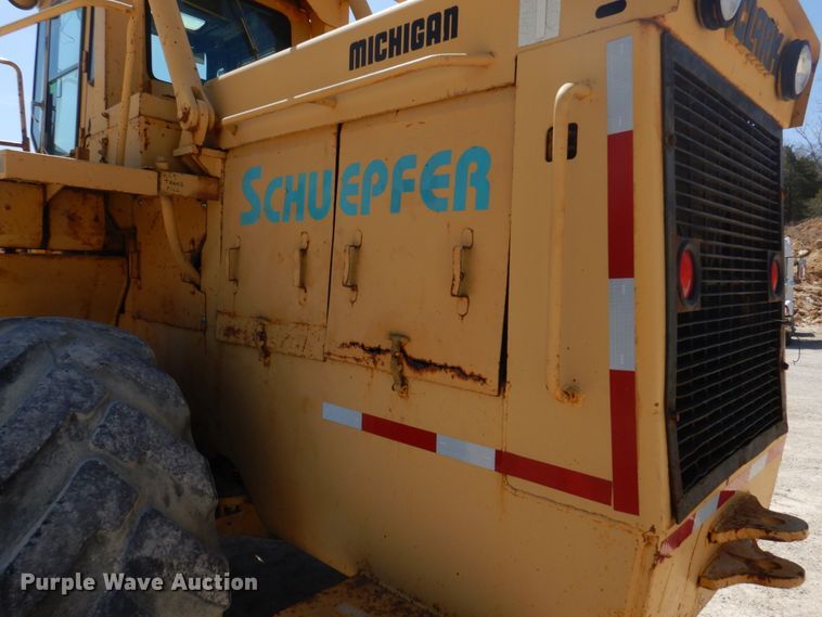 image for item DM7288 Clark 125B  wheel loader