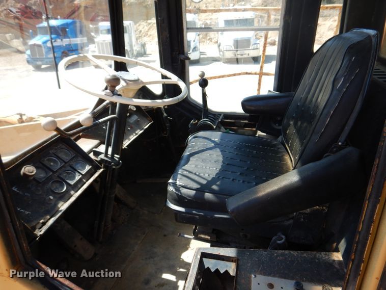 image for item DM7288 Clark 125B  wheel loader