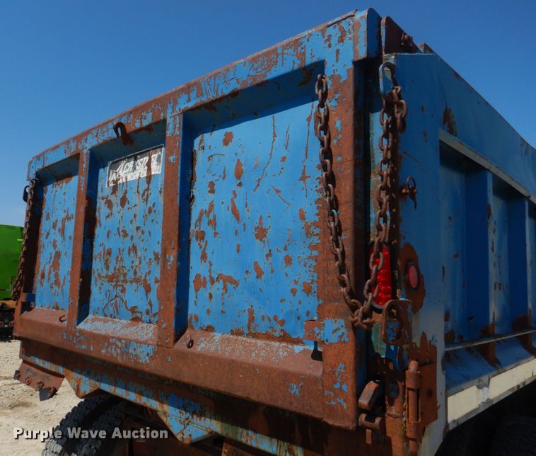 image for item DM7311 1985 Ford LT8000  dump truck