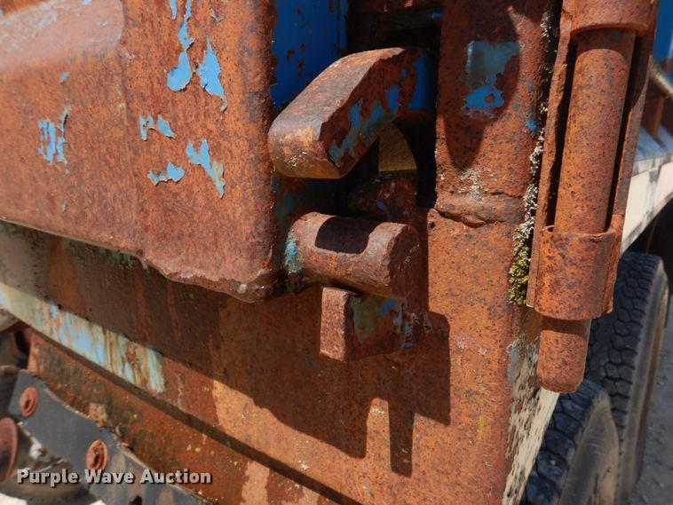 image for item DM7311 1985 Ford LT8000  dump truck