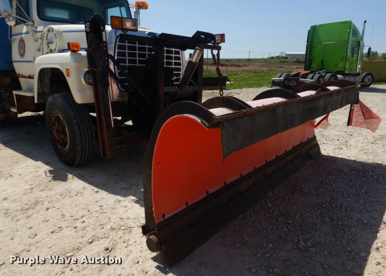 image for item DM7311 1985 Ford LT8000  dump truck