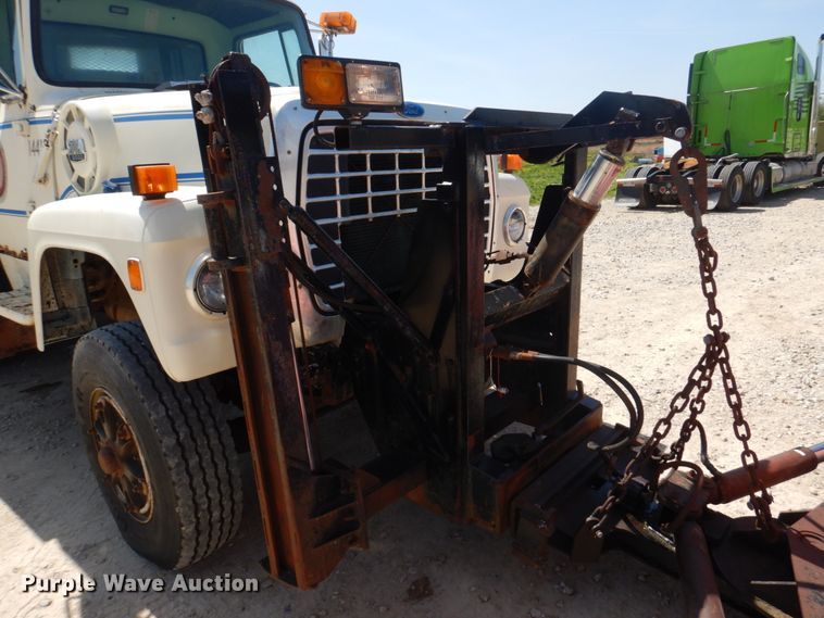 image for item DM7311 1985 Ford LT8000  dump truck