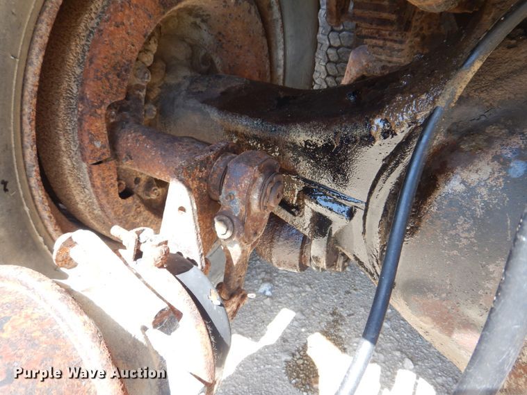 image for item DM7311 1985 Ford LT8000  dump truck