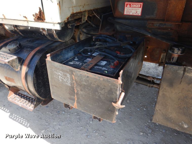 image for item DM7311 1985 Ford LT8000  dump truck