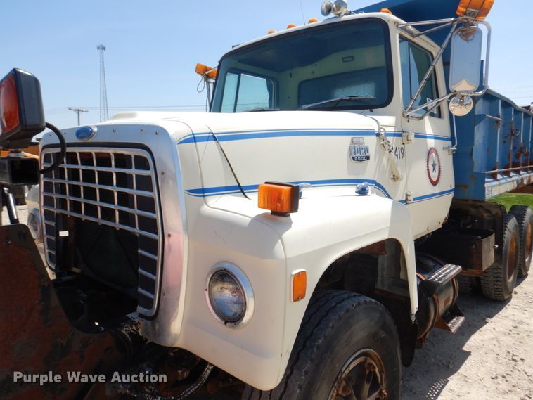 image for item DM7311 1985 Ford LT8000  dump truck