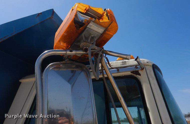 image for item DM7311 1985 Ford LT8000  dump truck