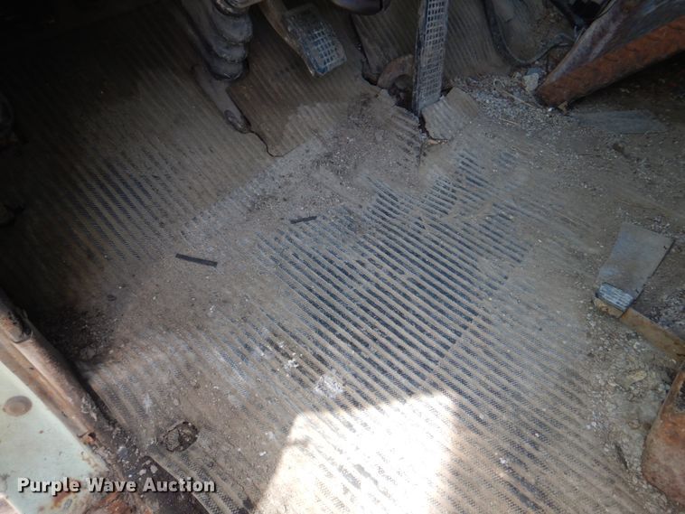 image for item DM7311 1985 Ford LT8000  dump truck