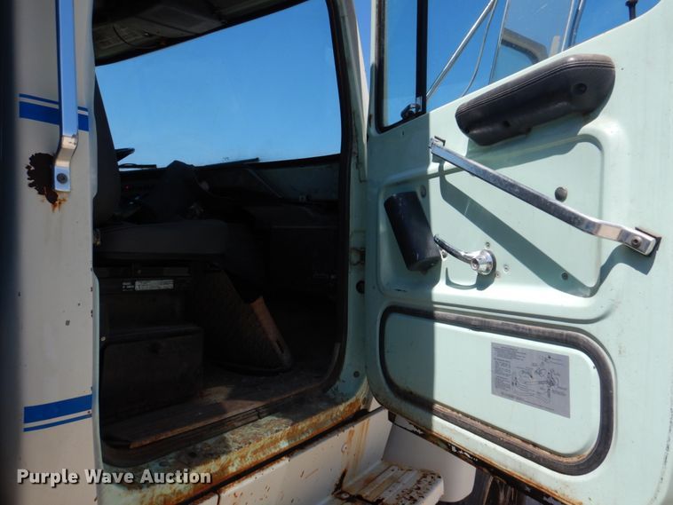 image for item DM7311 1985 Ford LT8000  dump truck