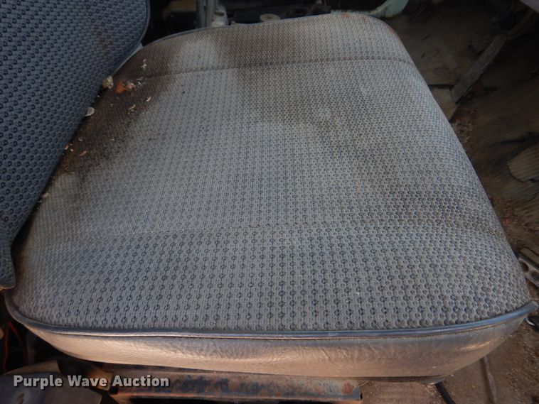 image for item DM7311 1985 Ford LT8000  dump truck