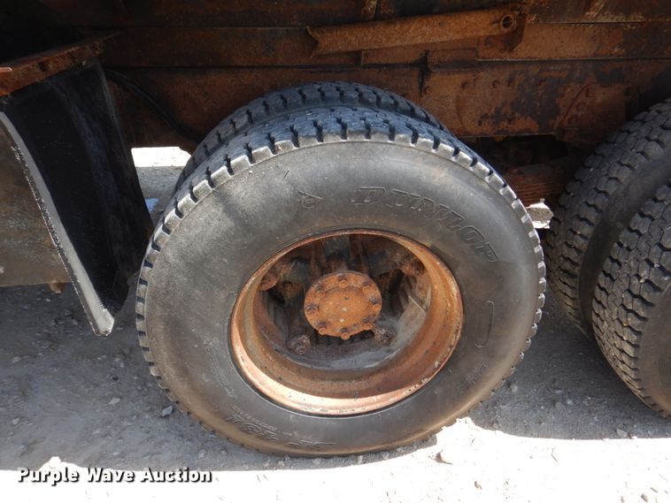 image for item DM7311 1985 Ford LT8000  dump truck