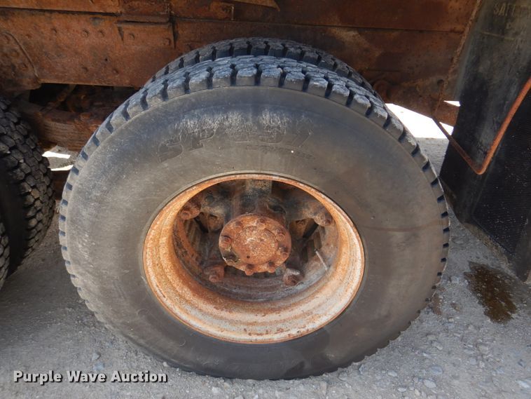 image for item DM7311 1985 Ford LT8000  dump truck