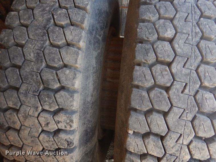 image for item DM7311 1985 Ford LT8000  dump truck