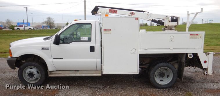 image for item DM7315 2000 Ford F550 Super Duty XL  utility / service truck