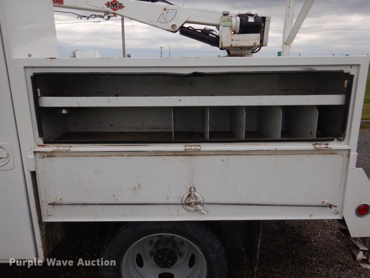 image for item DM7315 2000 Ford F550 Super Duty XL  utility / service truck