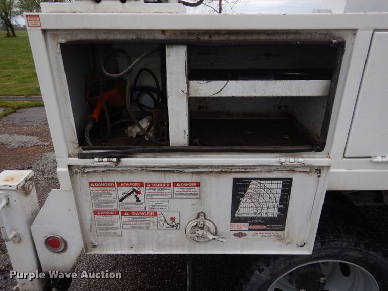 image for item DM7315 2000 Ford F550 Super Duty XL  utility / service truck