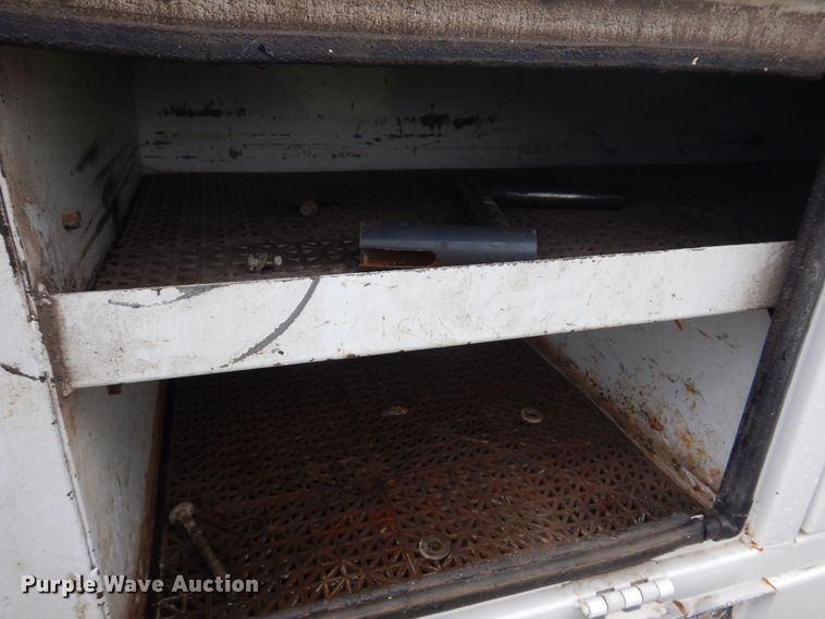 image for item DM7315 2000 Ford F550 Super Duty XL  utility / service truck