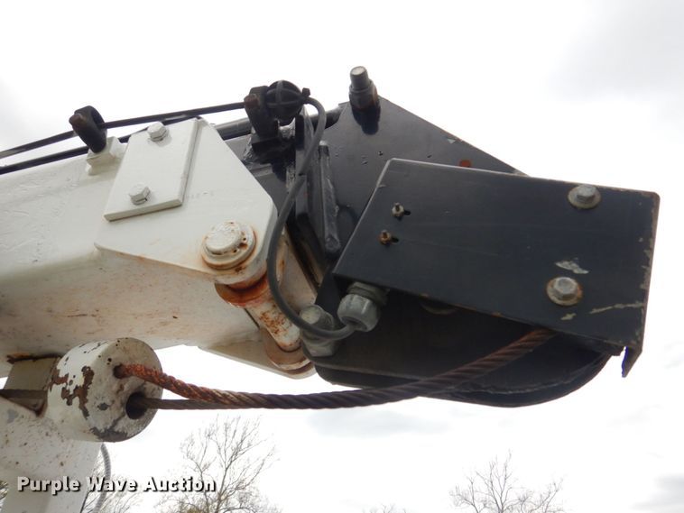 image for item DM7315 2000 Ford F550 Super Duty XL  utility / service truck