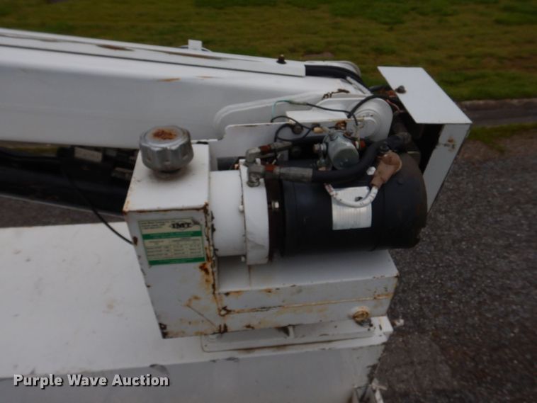 image for item DM7315 2000 Ford F550 Super Duty XL  utility / service truck