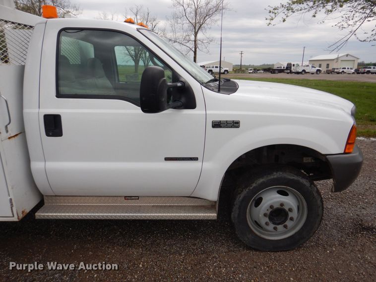 image for item DM7315 2000 Ford F550 Super Duty XL  utility / service truck