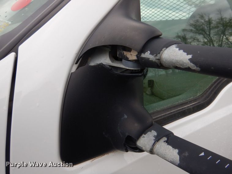 image for item DM7315 2000 Ford F550 Super Duty XL  utility / service truck